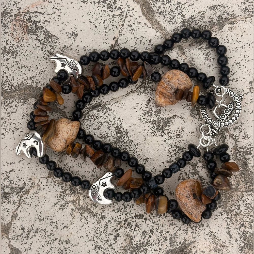 Bracelet 7/8 inches Tigers Eye black onyx Three strand new